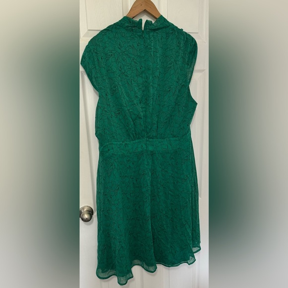 Green A-line Dress - Picture 3 of 3